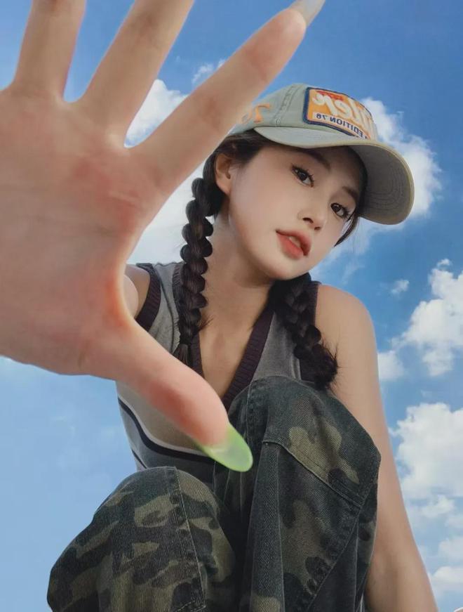 谁拍谁好看！视觉冲击发疯了的美爱游戏app体育广角拍照超出片(图1)