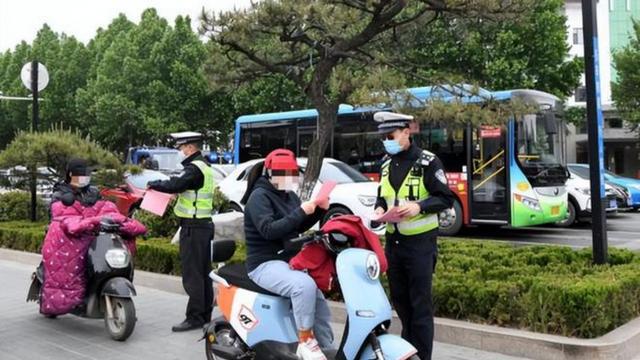 车上路有“5不能”新要求别被罚了才知道AYX爱游戏2025年2月起执行电动(图5)